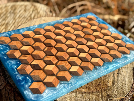 Signature HoneyCubed Cutting Board in Blue Skies