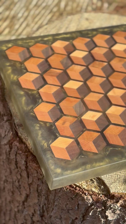 Signature HoneyCubed Cutting Board in Smoky Gold